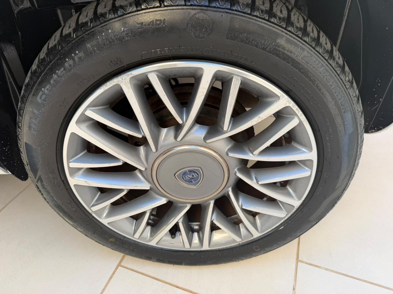 Lancia Ypsilon 1.2 69 CV 5 porte GPL Ecochic Platinum