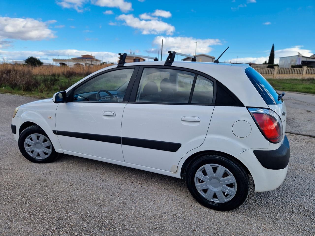 Kia Rio 1.5 16V CRDi 5p. EX Challenge