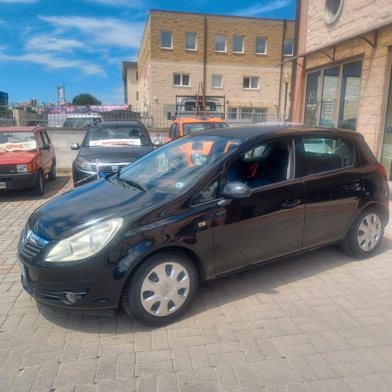 111.978KM CORSA 1.2 NEOPATENTATI BUONE CONDIZIONI