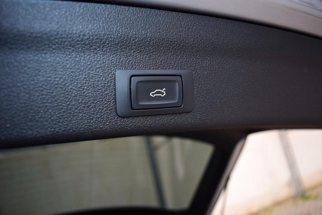 Audi A6 Avant 40 2.0 Tdi 204 cv S tronic Business Sport