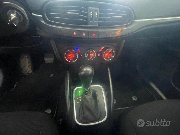 FIAT Tipo (2015-->) Tipo 1.6 Mjt S&S DCT SW Lounge