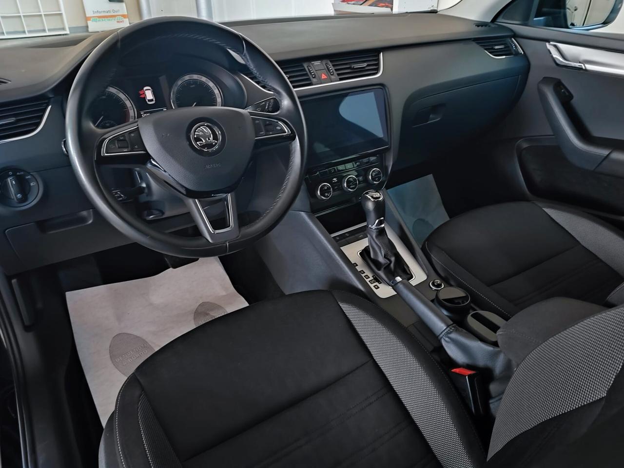 Skoda Octavia 2.0 TDI SCR 150 CV DSG Wagon Executive 4x4