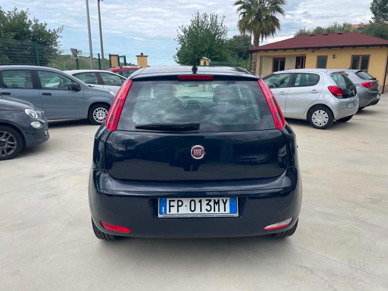 Fiat Punto 1.3 MJT II S&S 95 CV 5 porte Street