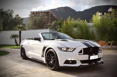 Mustang FORD V6 Convertibile