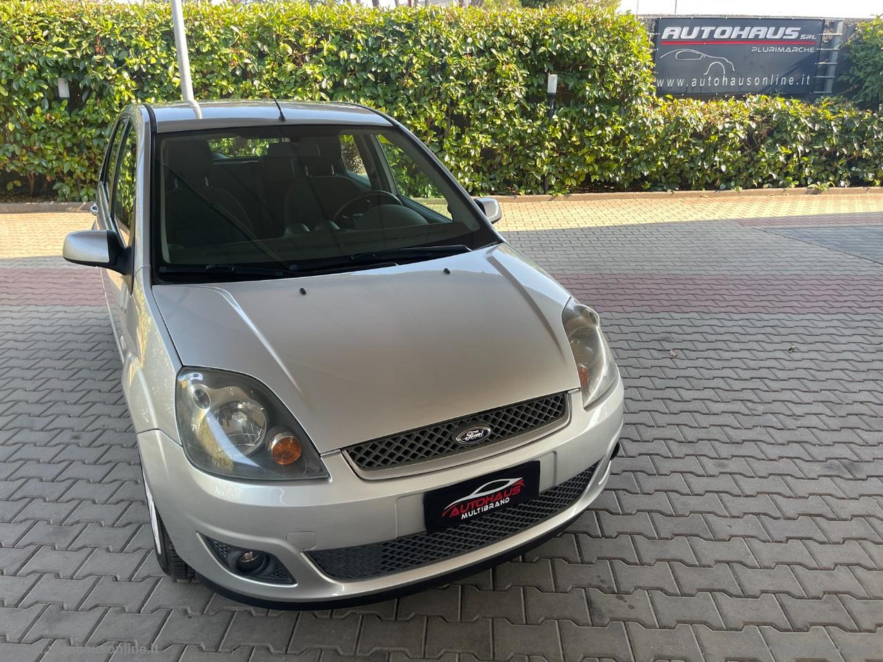 FORD Fiesta 1.2 16V 5p. Titanium