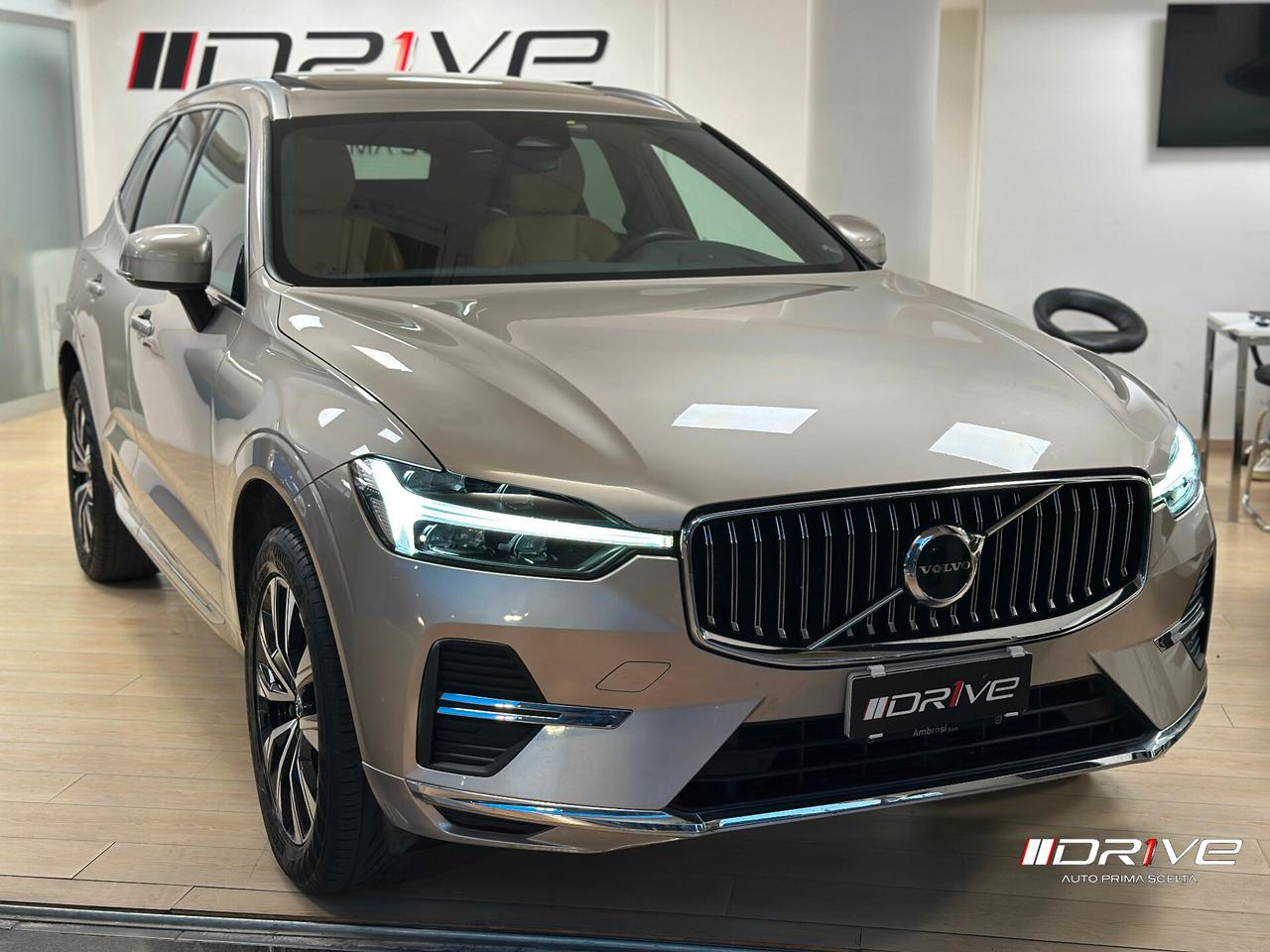 VOLVO XC60 (2017-->) XC60 B4 (d) AWD automatico...