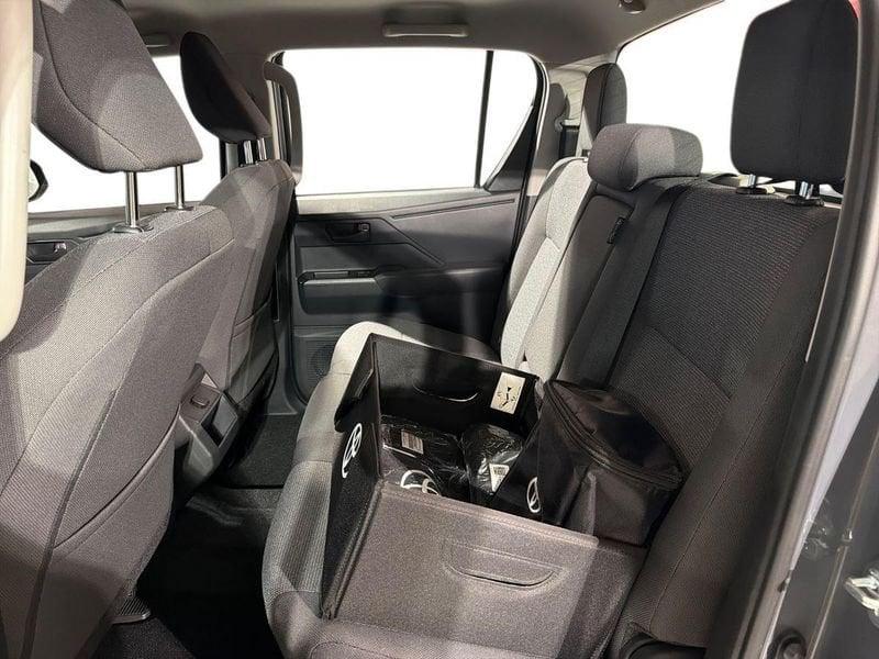 Toyota Hilux 2.8 DIESEL MILD HYBRID 48V 204 CV AUTOMATICO