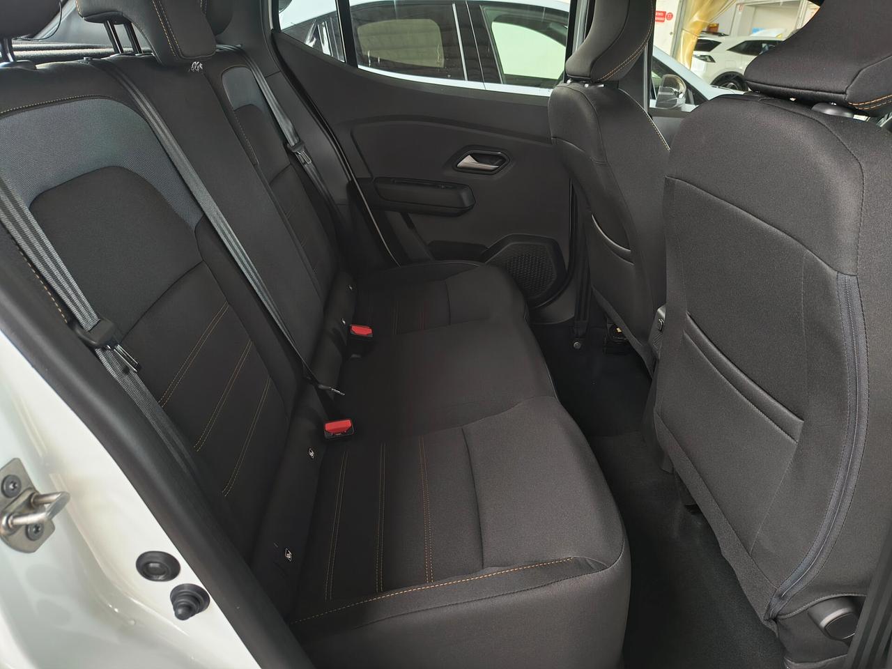 DACIA SANDERO STEPWAY DA IMMATRICOLARE 17200 EURO