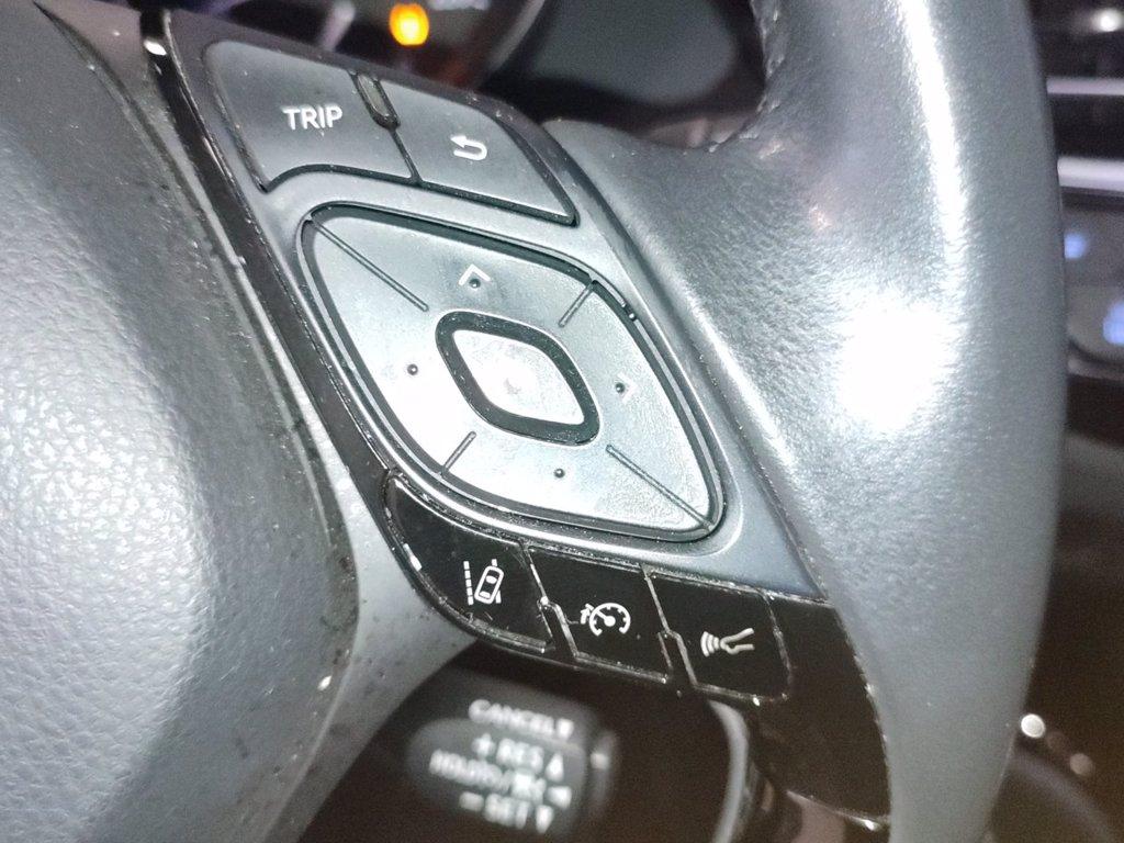 TOYOTA C-hr 1.8h lounge e-cvt del 2022