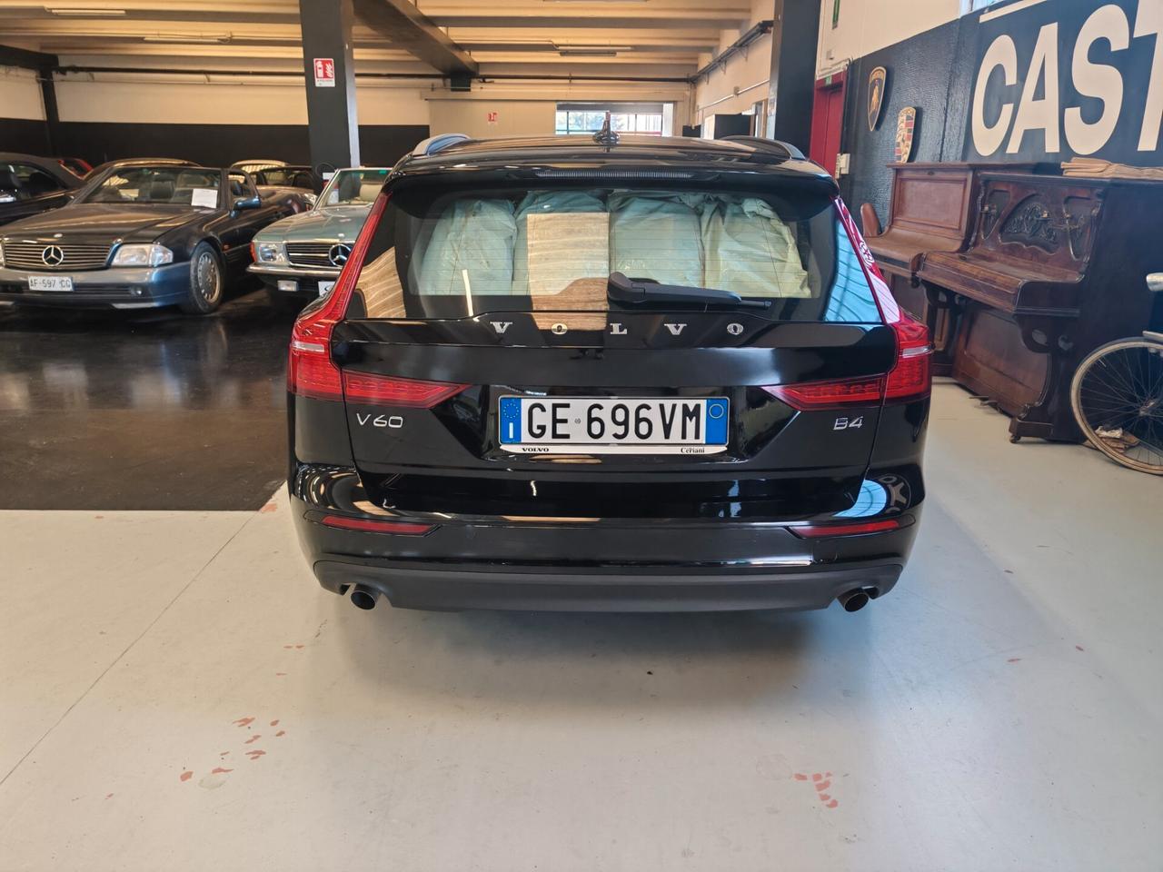 Volvo V60 Momentum Business Pro