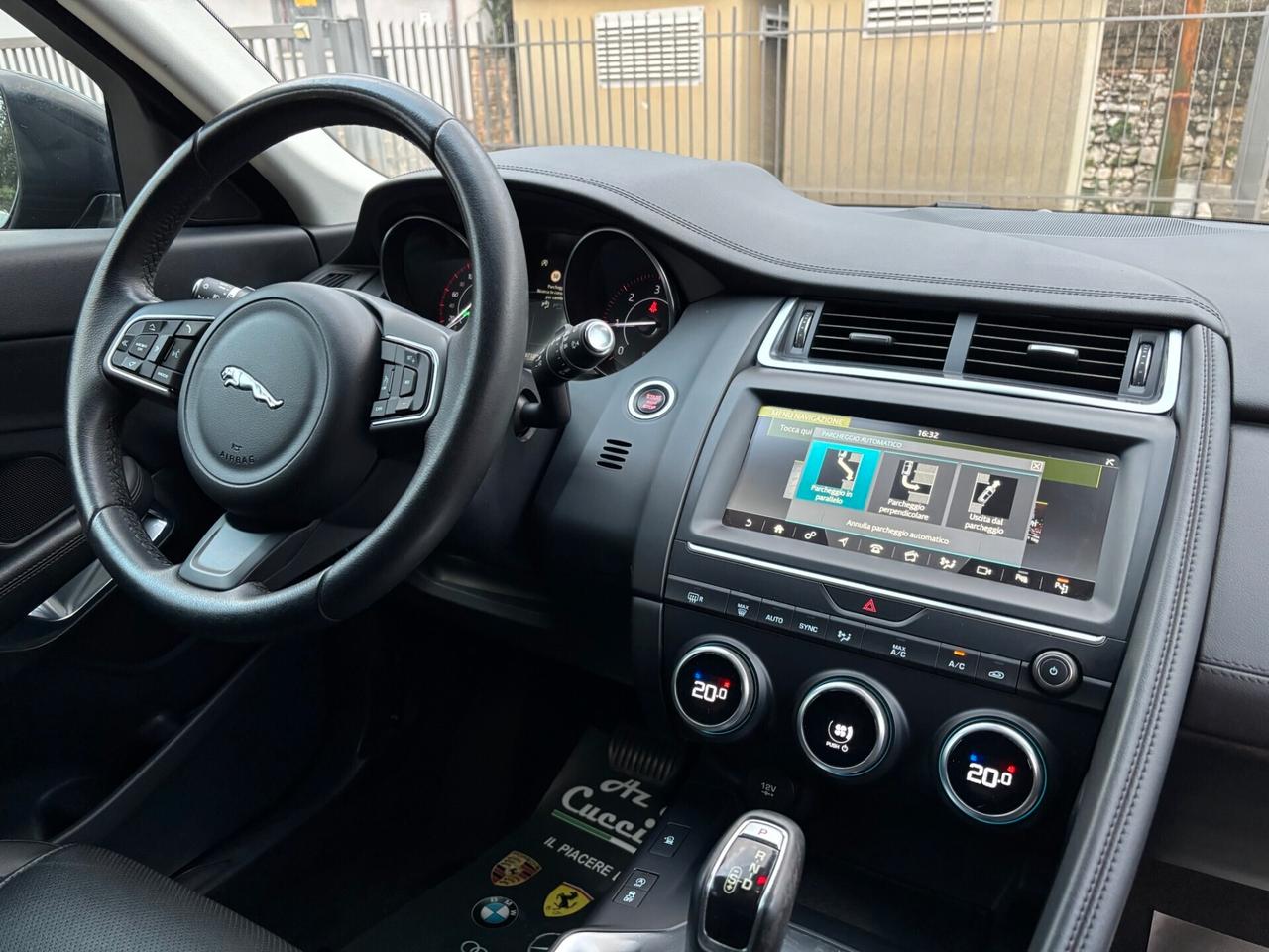 Jaguar E-Pace 2.0D 150 CV AWD R-Dynamic TOTAL BLACK