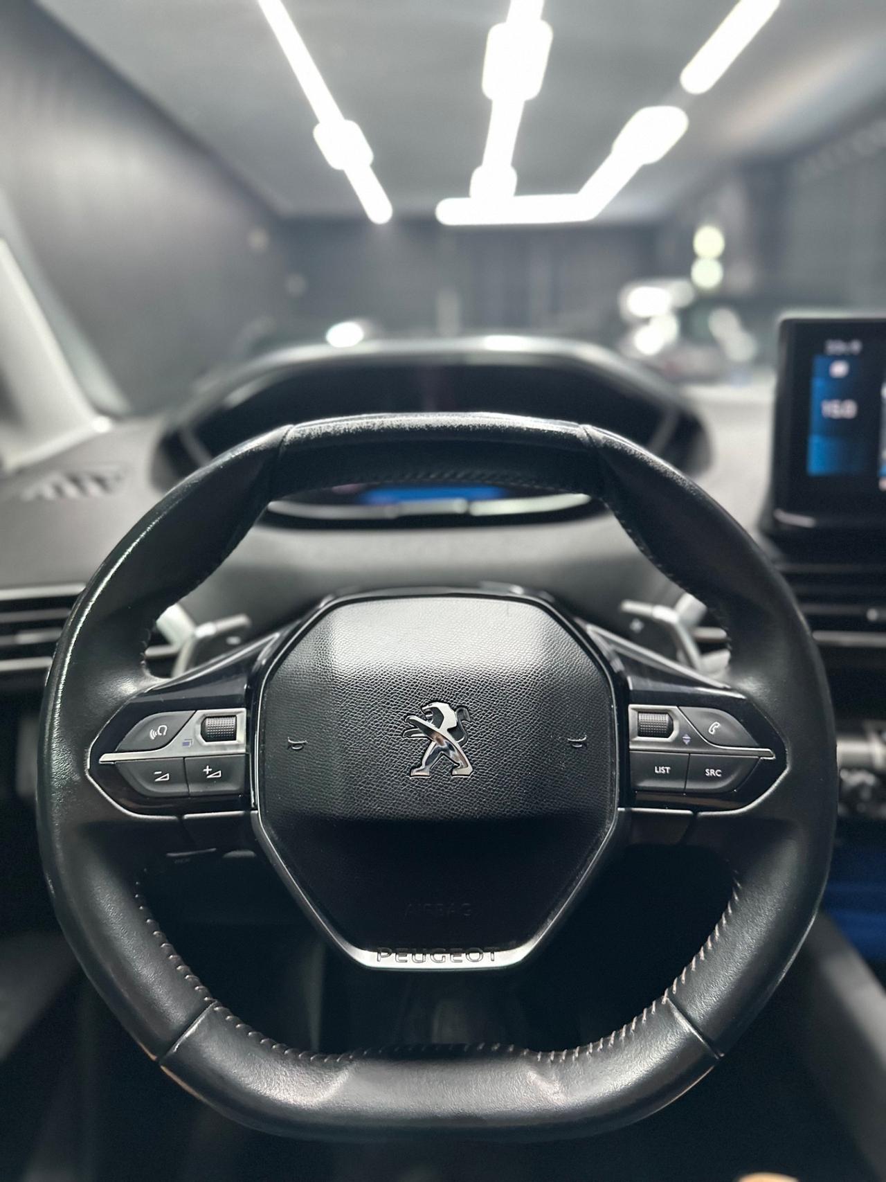 Peugeot 3008 BlueHDi 130cv