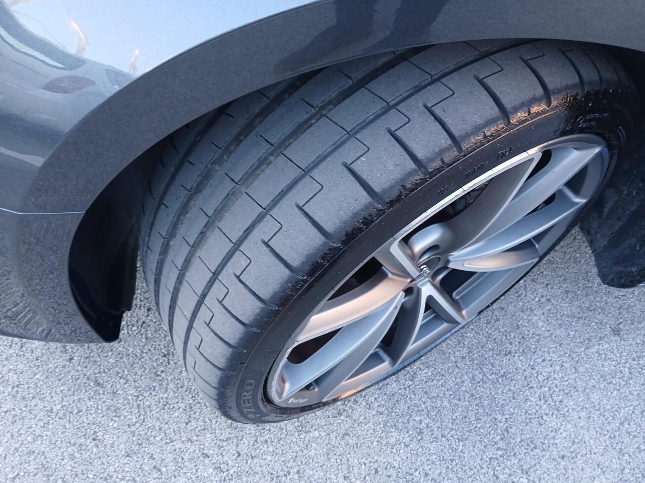 Audi A4 Avant 2.0 TFSI ultra S line edition