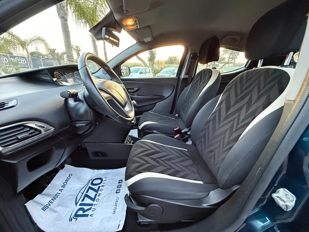 Lancia Ypsilon 1.2 69CV 5 porte Elefantino 68000km