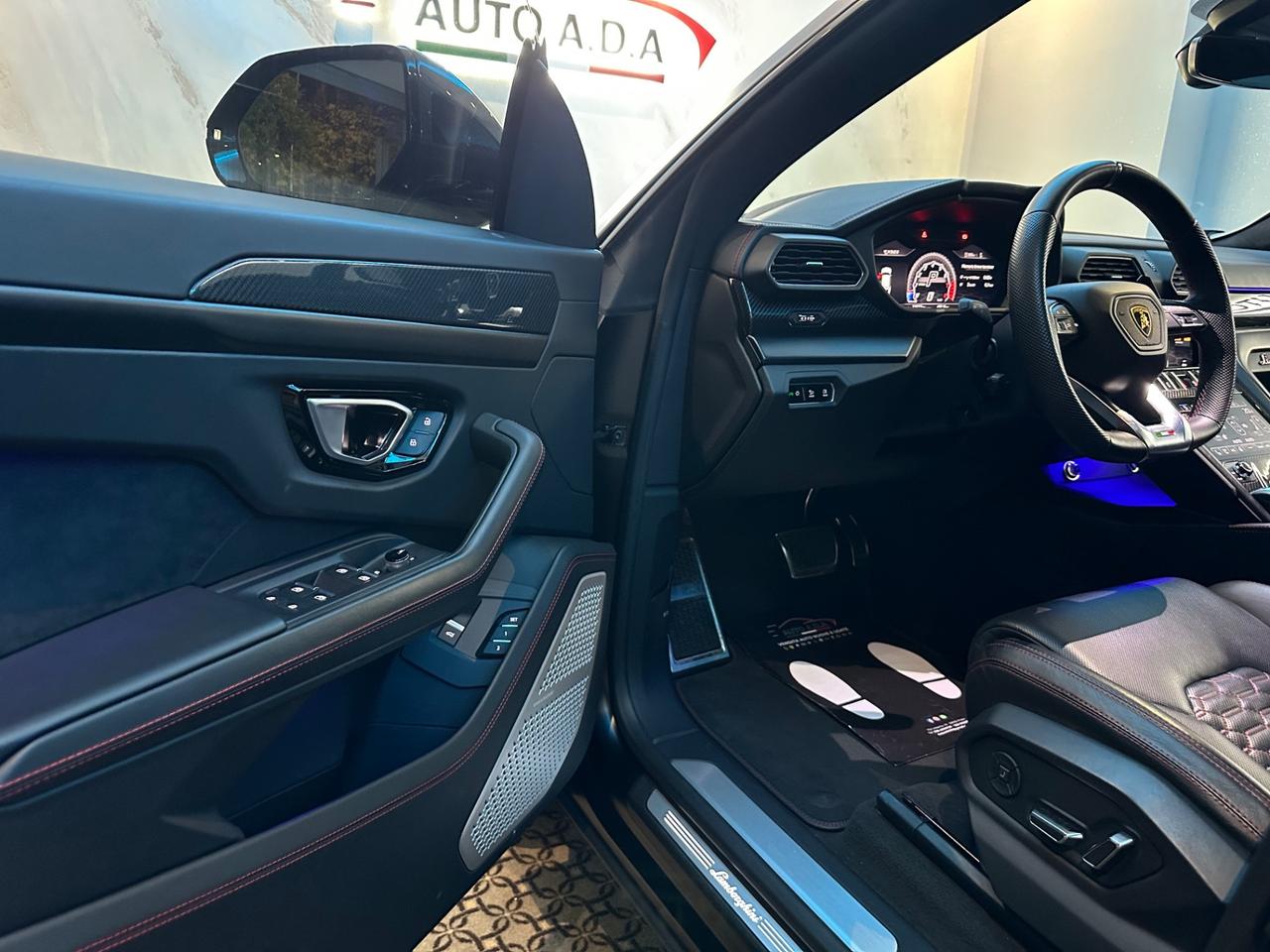 Lamborghini Urus 4.0 Graphite Capsule