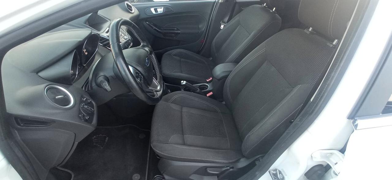 Ford Fiesta TITANIUM SENZA BS PAGA