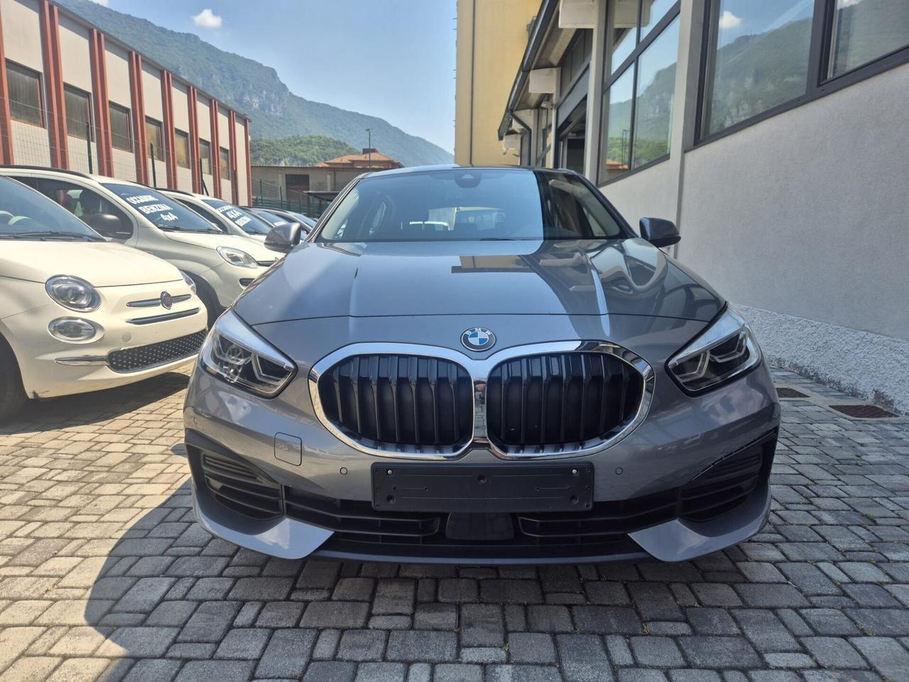 Bmw 116i 5p. Business Advantage OK NEOPATENTATI
