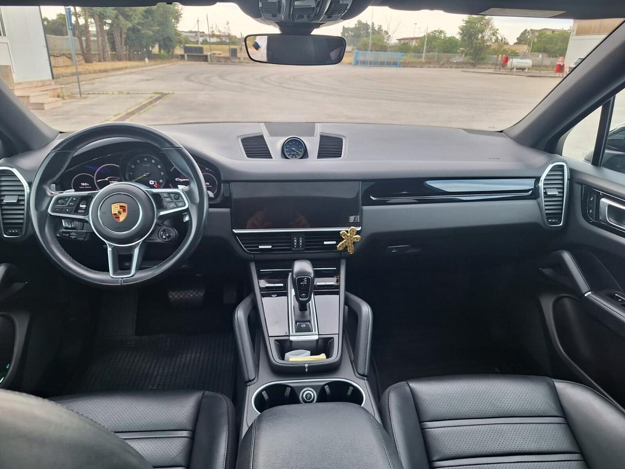 Porsche Cayenne 3.0 V6 E-Hybrid-BENZINA