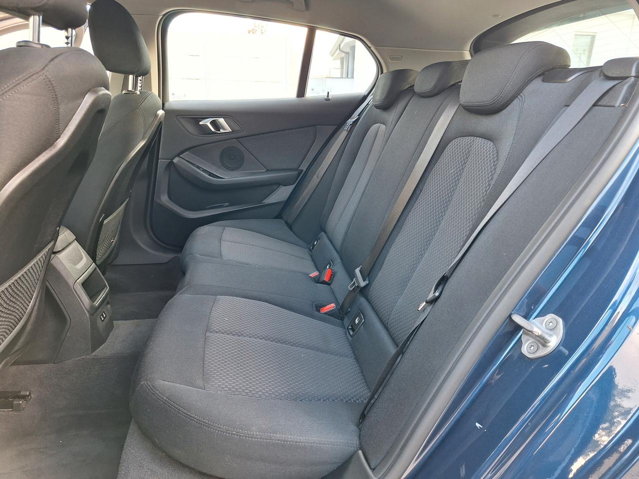 Bmw 116d 5p. Business Advantage NAV+RETROCAM - 2021