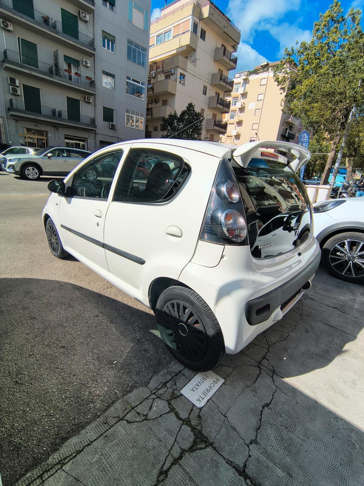 Peugeot 107 1.0 68CV 5p. Sweet Years 2Tronic