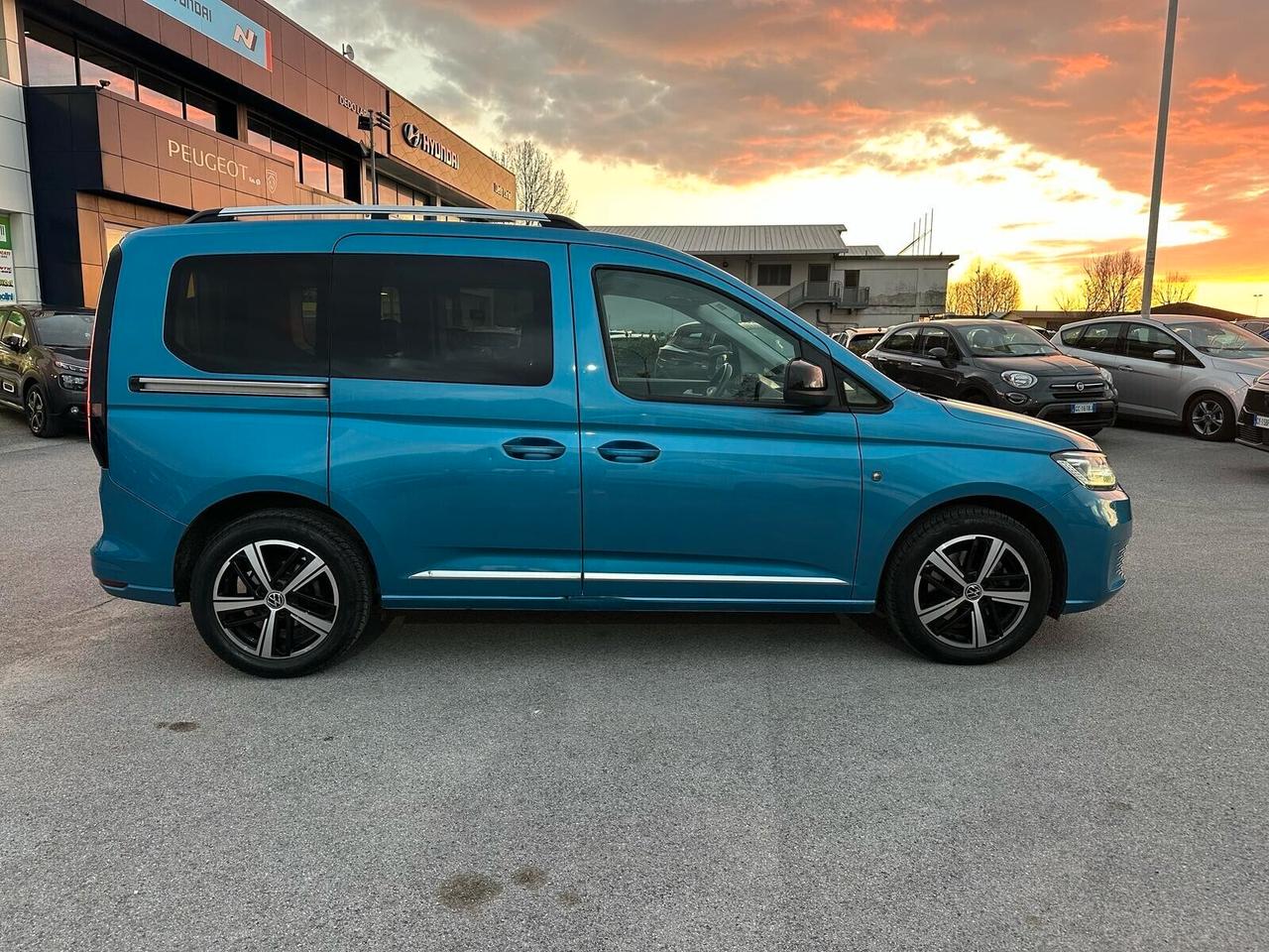 Volkswagen Caddy Pianale Ribassato 2.0 TDI 122 CV DSG Style PERFETTO STATO GENERALE !
