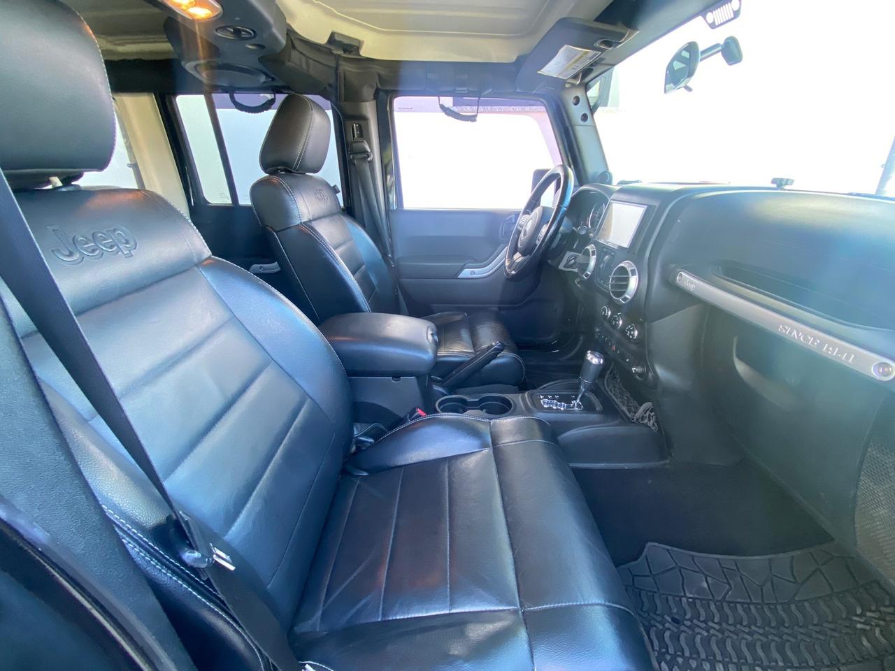 Jeep Wrangler Unlimited 2.8 CRD DPF Rubicon Auto 200cv