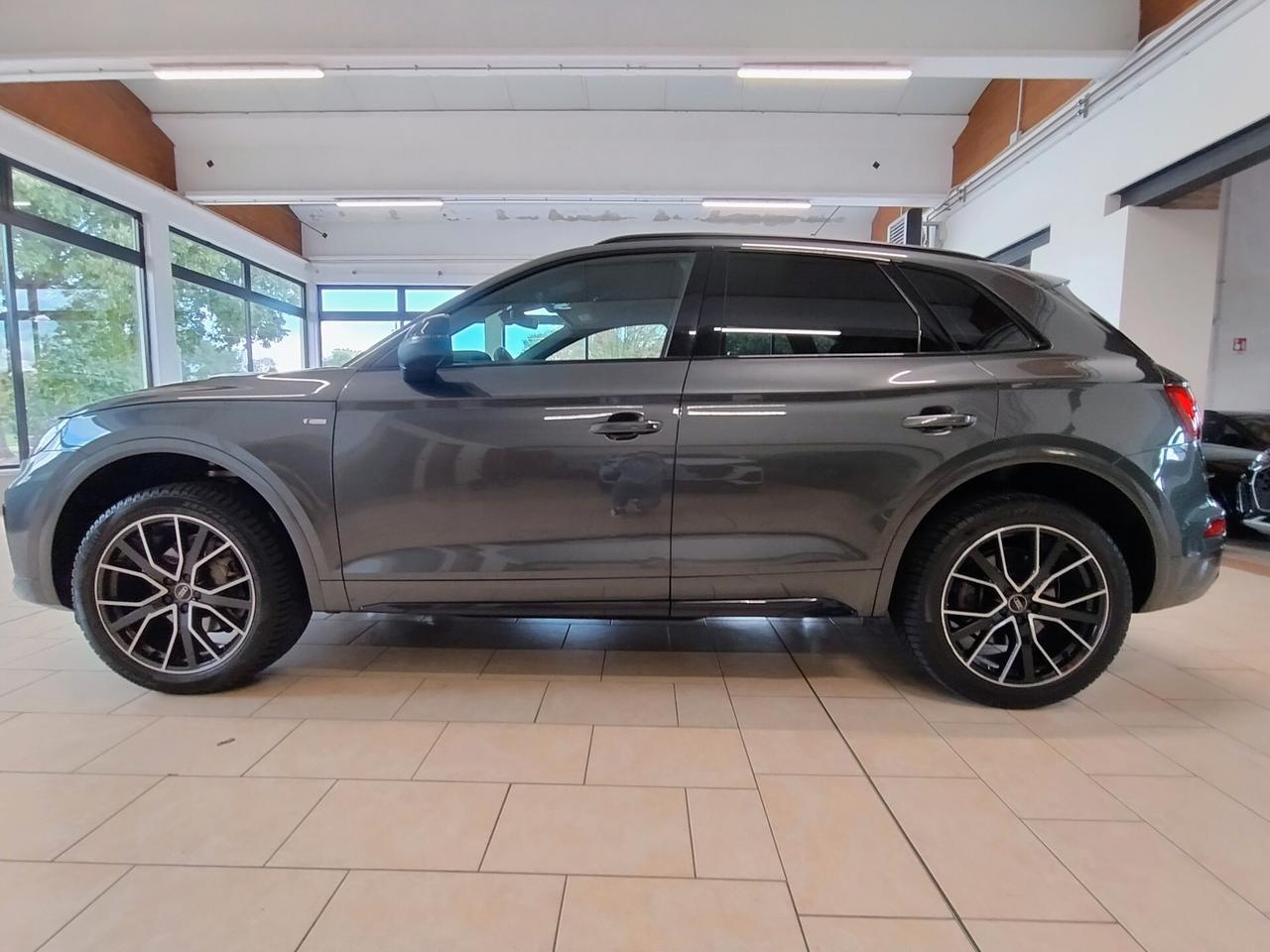 AUDI Q5 S LINE 40 TDI quattro S tronic TOUR AMBIENT VIRTUAL