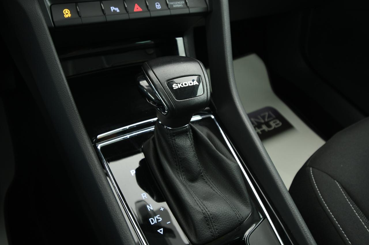 SKODA Karoq 2.0 tdi evo Executive 115cv dsg NEOPATENTATI+CAMERA+ACC