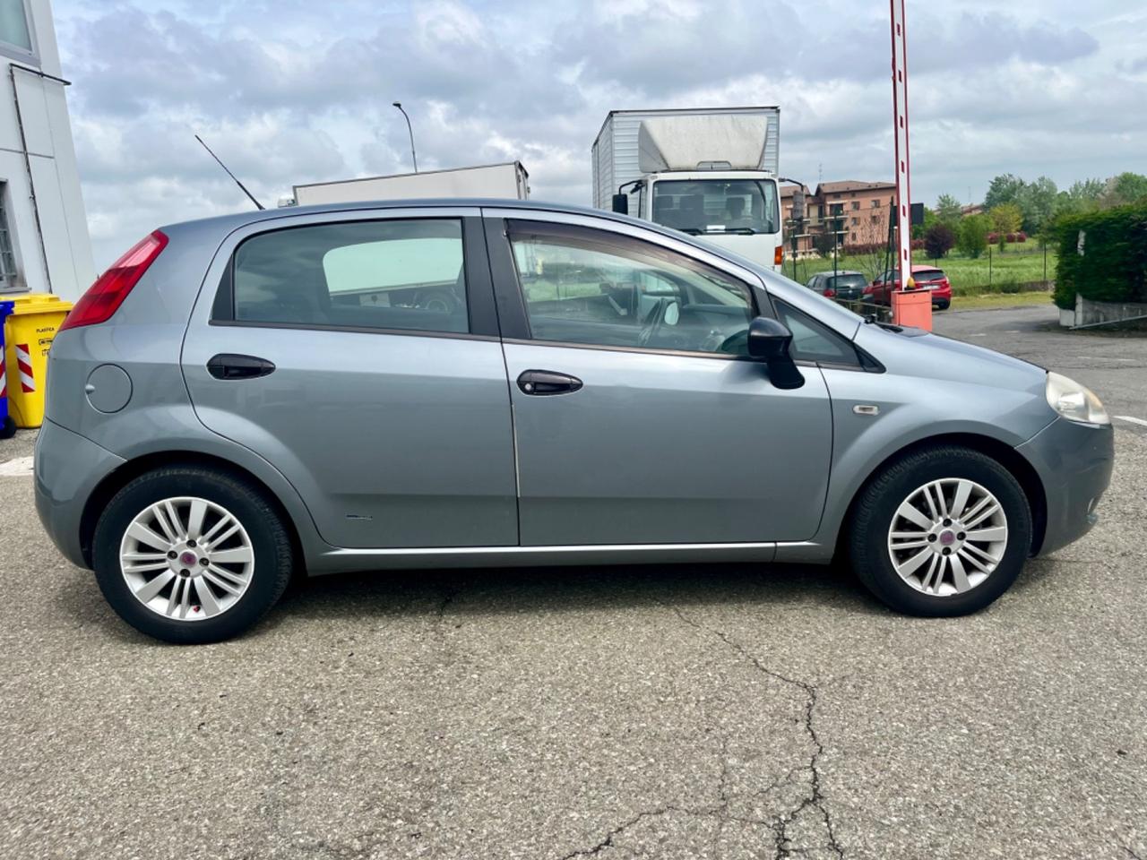 Fiat Grande Punto 1.4benz 2006 184.000km per neopatentati