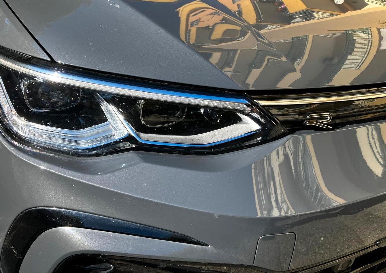 VW Golf 2.0 TDI 150 CV DSG SCR R-Line unipro uff ITA