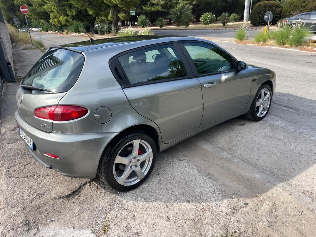 Alfa Romeo 147 1.9 JTD M-JET 16V 5 porte Exclusive