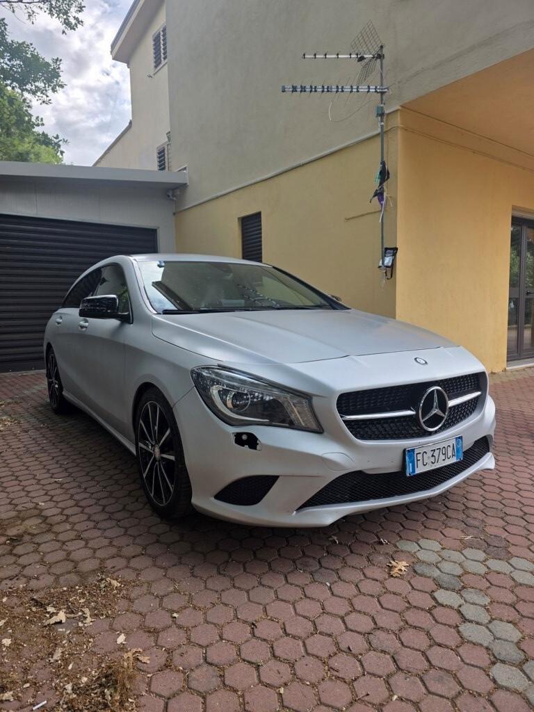 Mercedes-benz CLA 200 d S.W. 4Matic Automatic Premium Dark Night