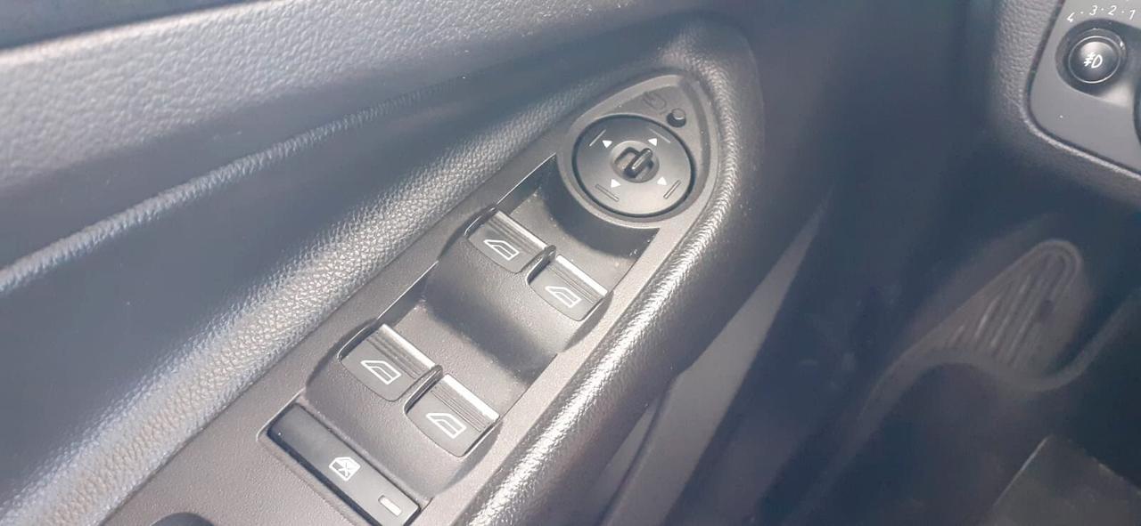 Ford Kuga 2018 - 2.0TDCI 150CV 4WD Powershift Titanium Lb automobili