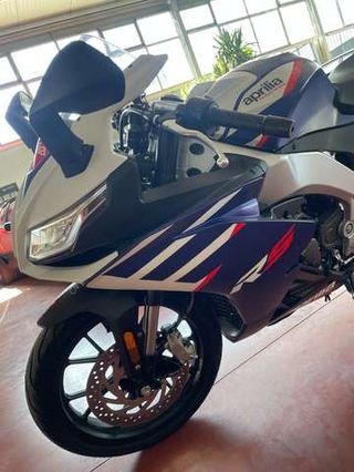 Aprilia RS 125 aprilia rs 125 porta targa frecce piccole ..