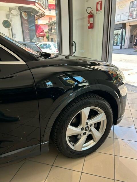 Audi Q3 35 2.0 tdi Advance Business S-tronic