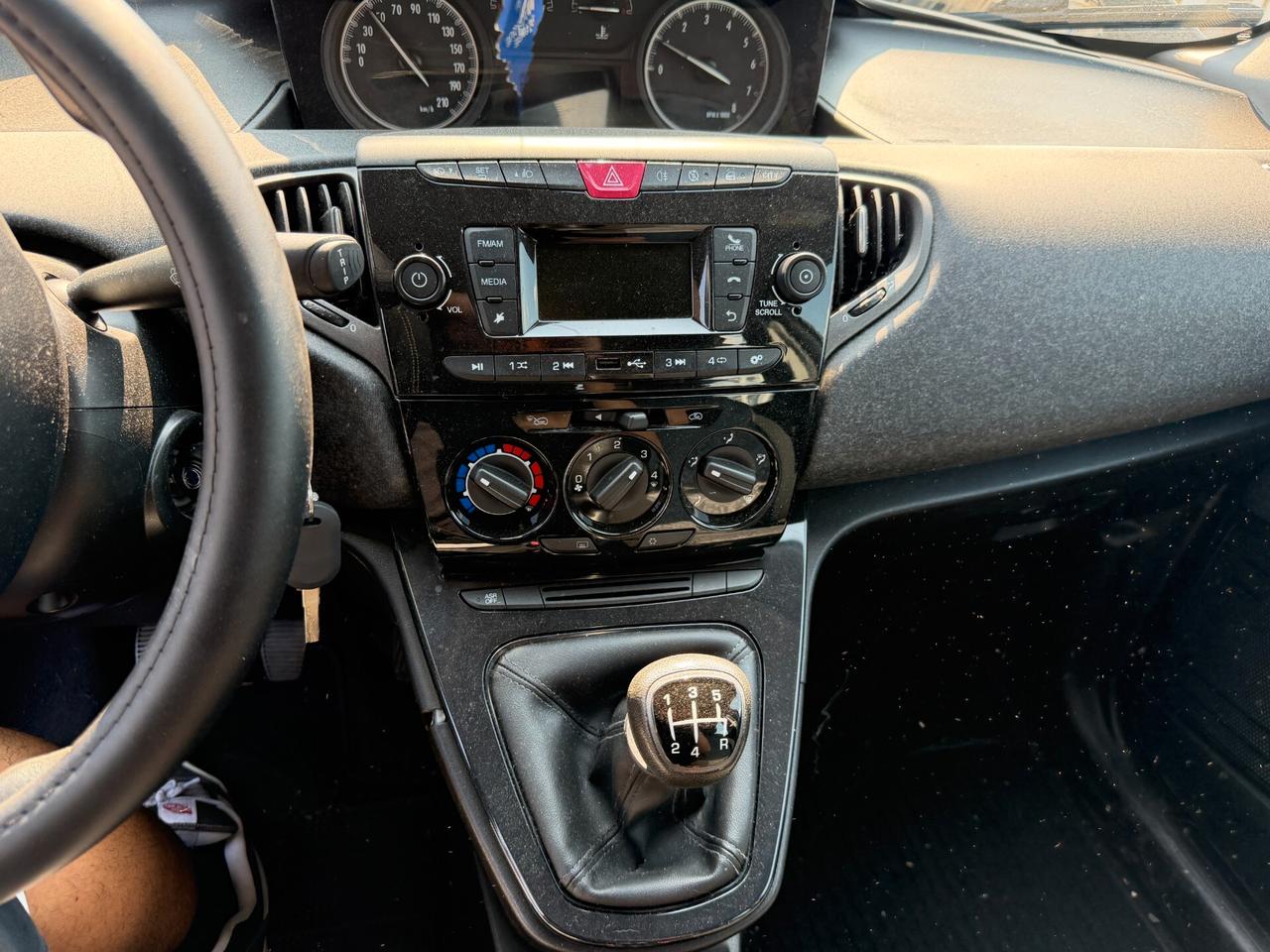 LANCIA YPSILON 2019 1.2 BENZINA 69 CV *AIRB OK