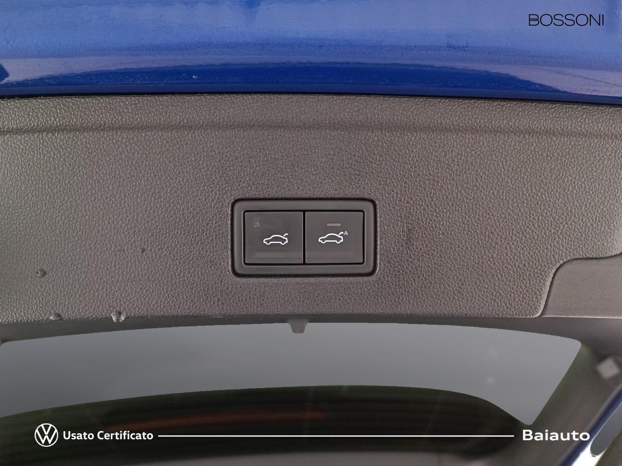 Volkswagen Touareg 3.0 v6 tsi ehybrid r 4motion tiptronic