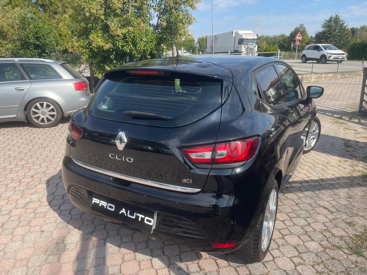 Renault Clio 1.5 dCi 8V 75CV 5 porte COSTUME NATIONAL