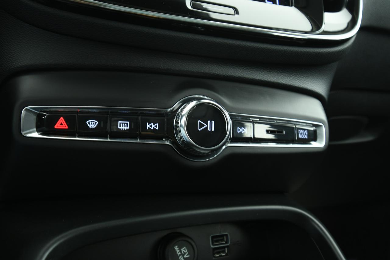 VOLVO XC40 1.5 t4 phev Inscription Expression auto my21 APP CONNECT+NEOPATENTATI