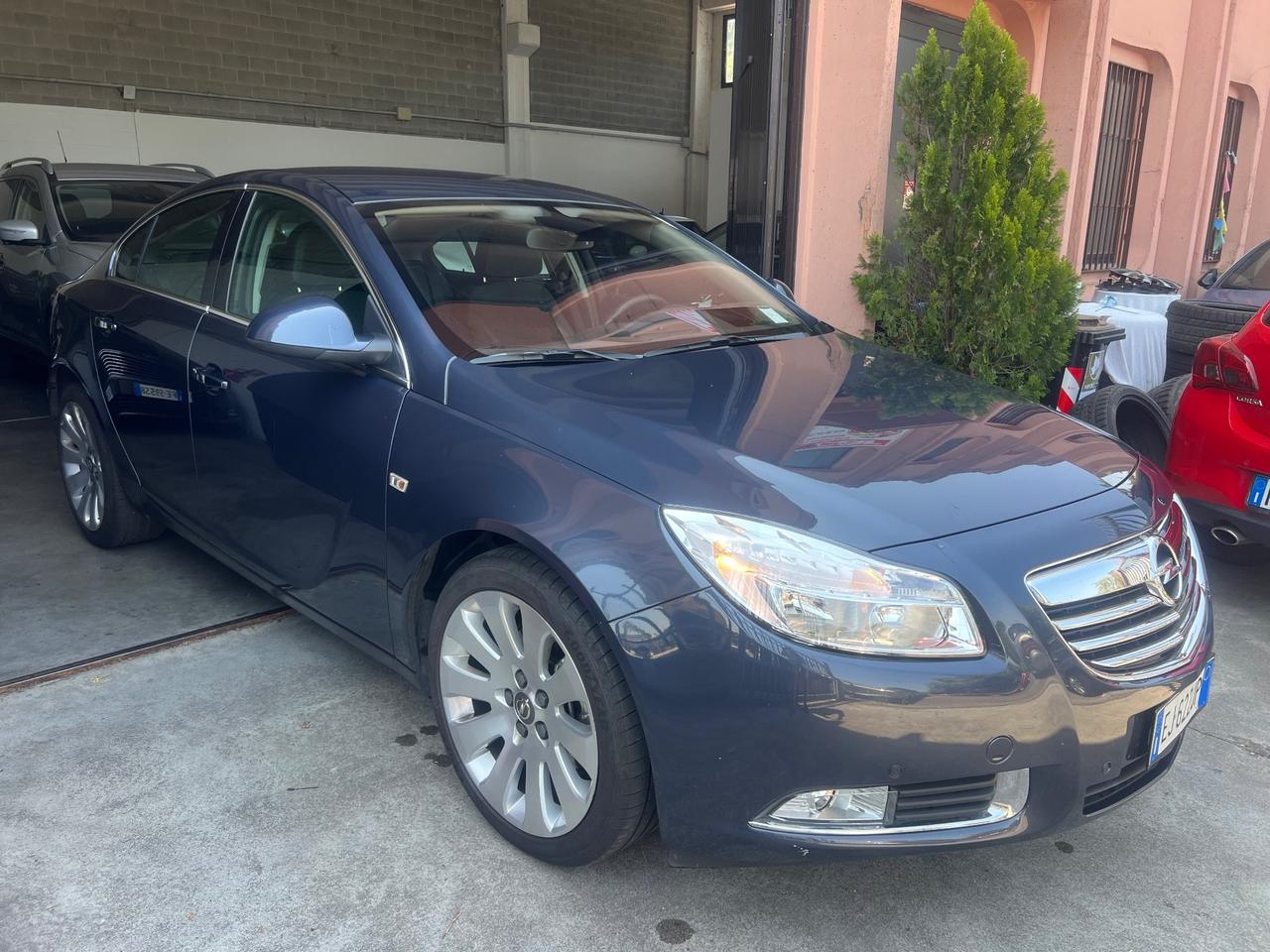Opel Insignia 1.6 Turbo 180CV 4 porte Cosmo