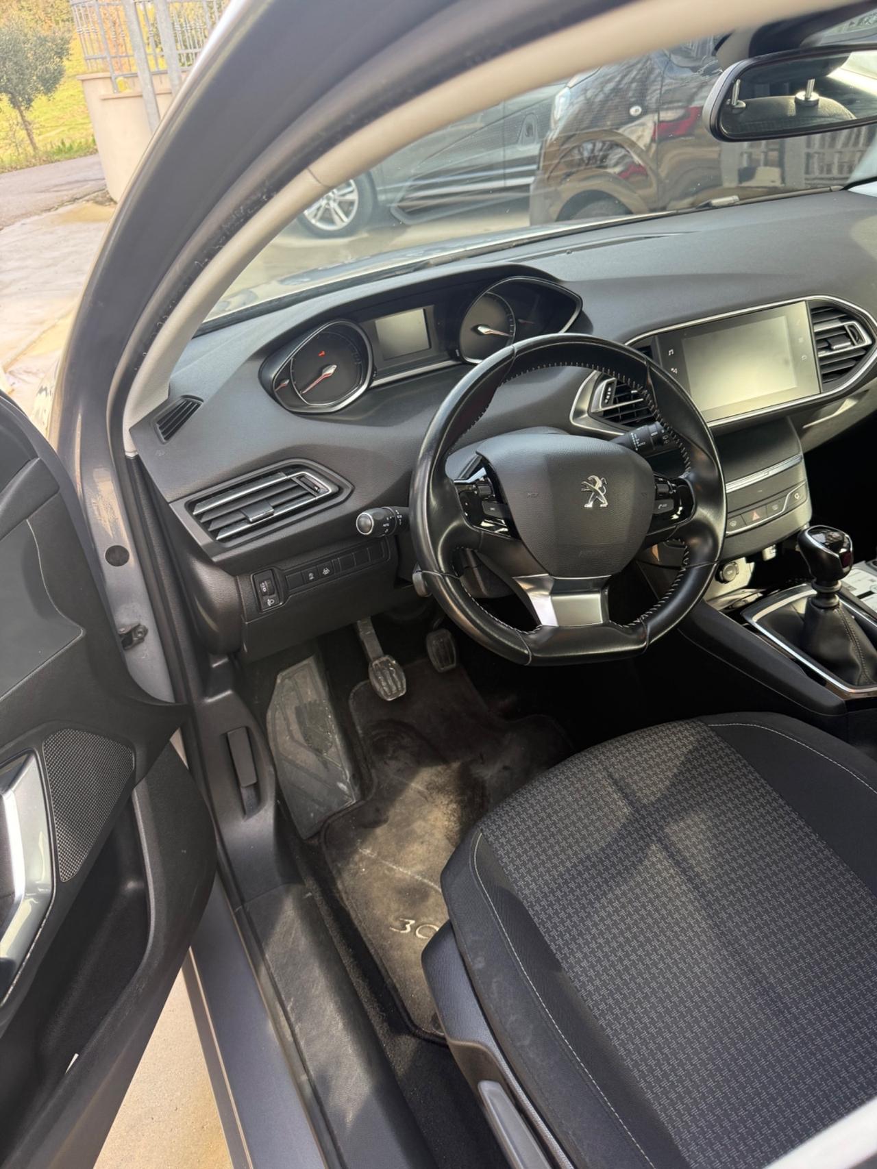 Peugeot 308 BlueHDi 130 S&S SW Active