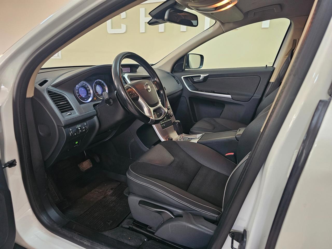 Volvo XC 60 XC60 D3 AWD Geartronic R-design