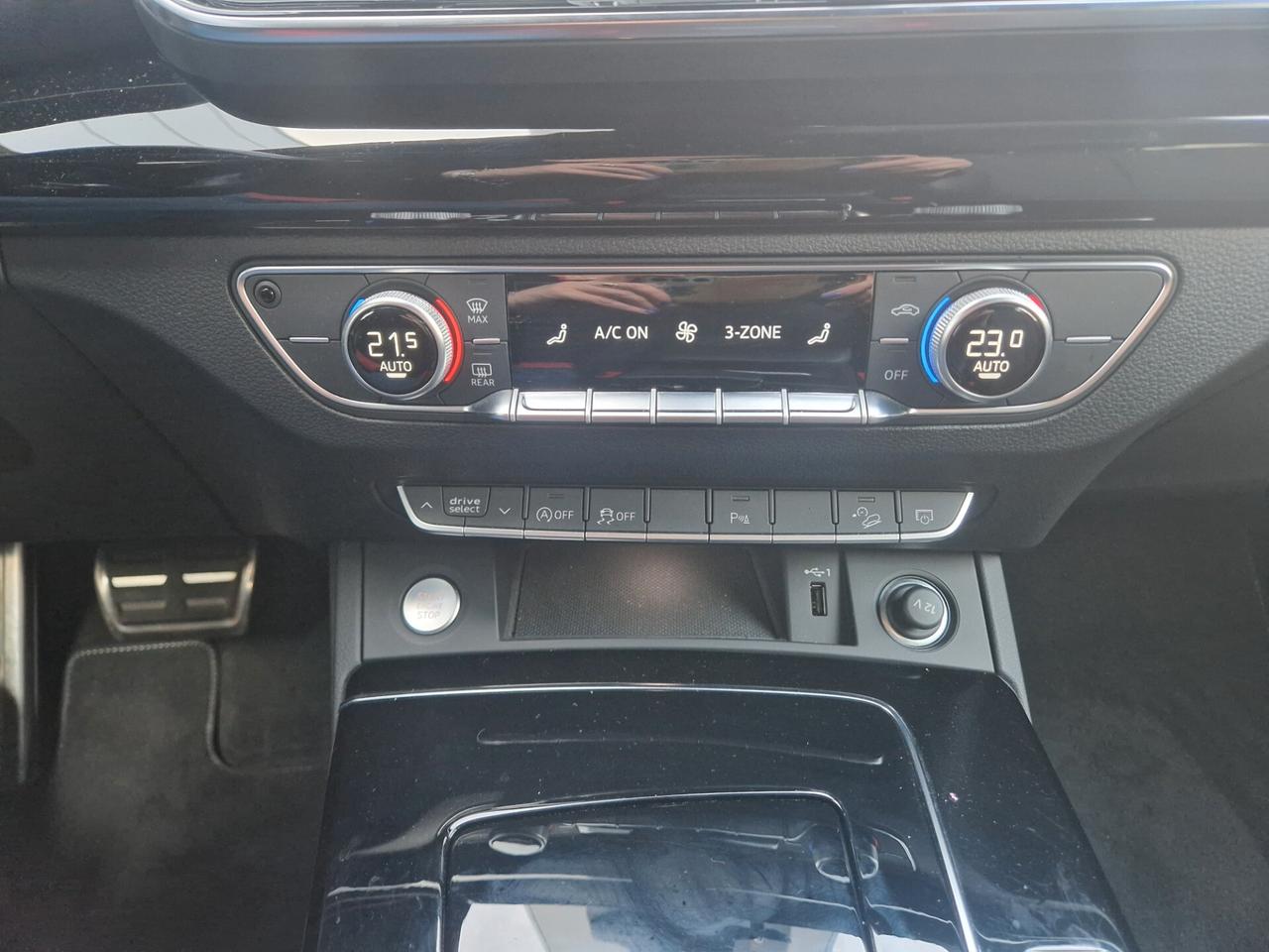 Audi Q5 SPB 45 TFSI quattro S tronic Identity Black