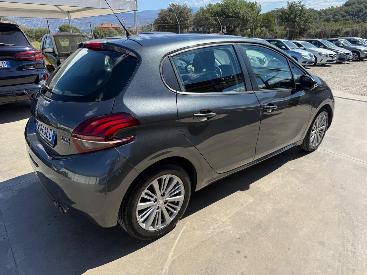 Peugeot 208 BlueHDi 75 5 porte Allure