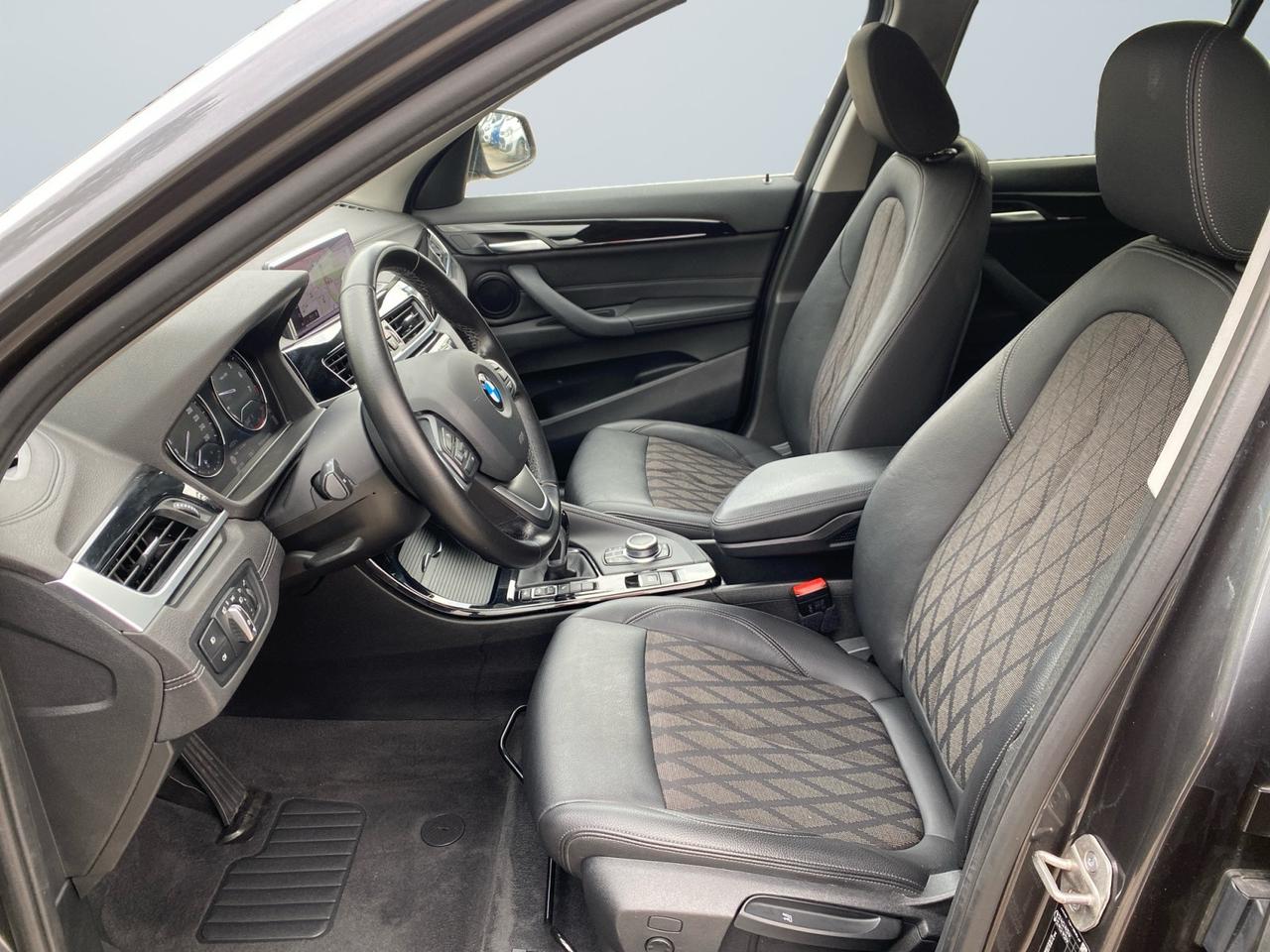 BMW X1 F48 2019 - X1 sdrive18i xLine Plus 136cv auto