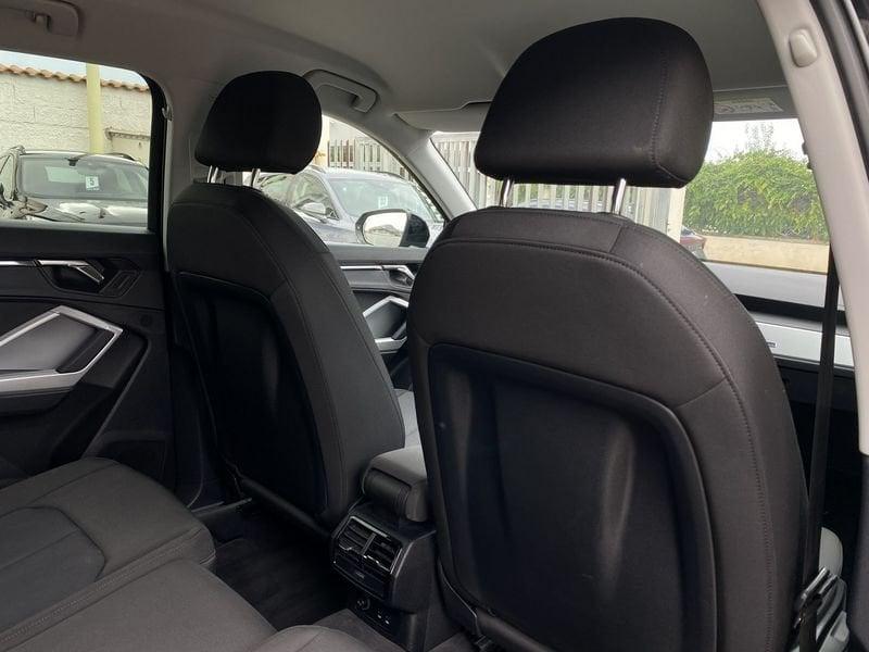 Audi Q3 Business 2.0 TDI 150CV S-Tronic 35