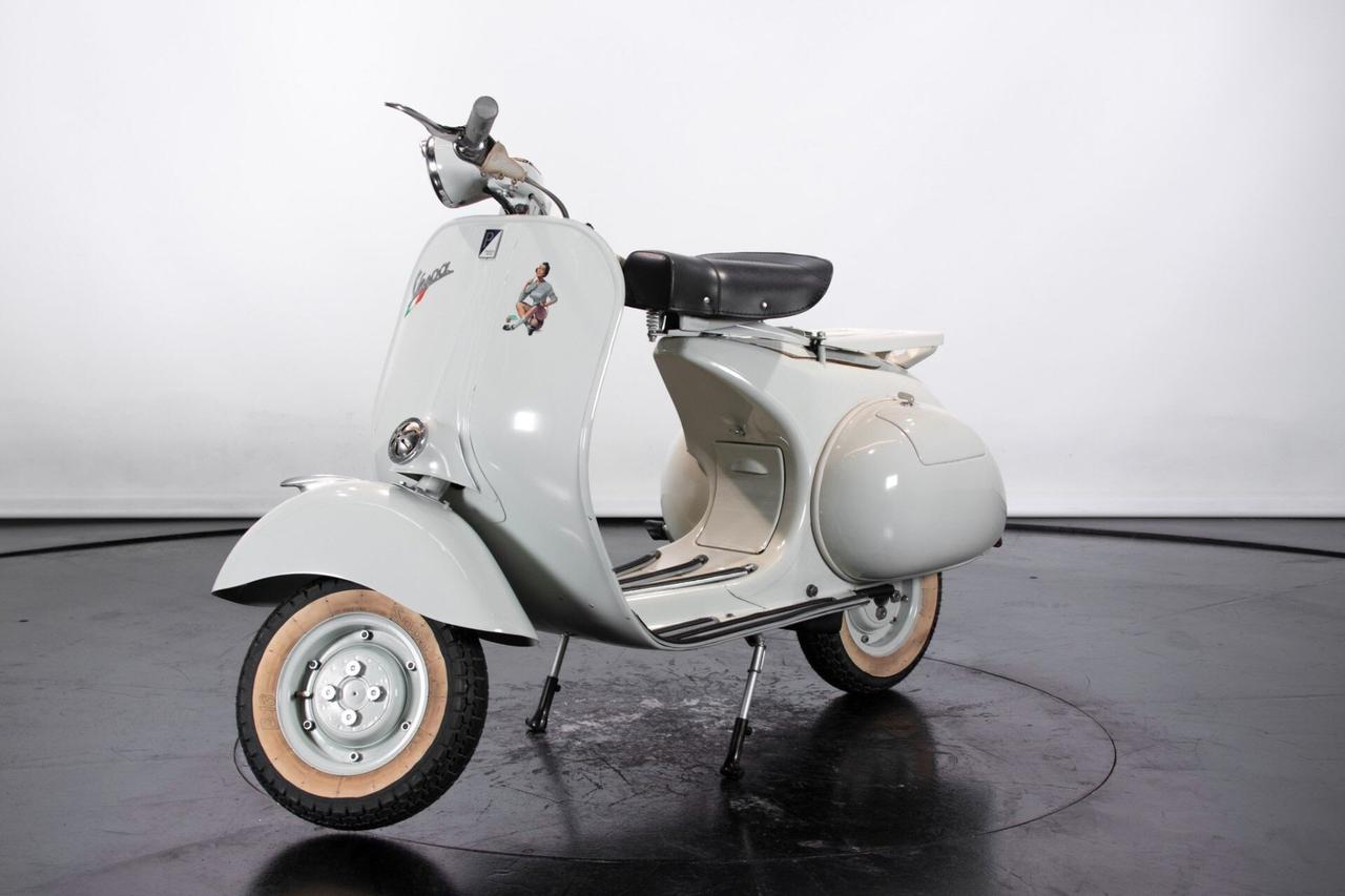 Piaggio Vespa 150 Struzzo (RESTURATA)