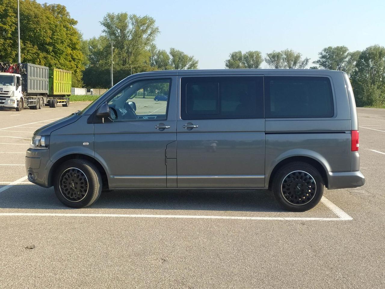 Volkswagen Multivan T5 Highline 2.0 BiTDI #11905