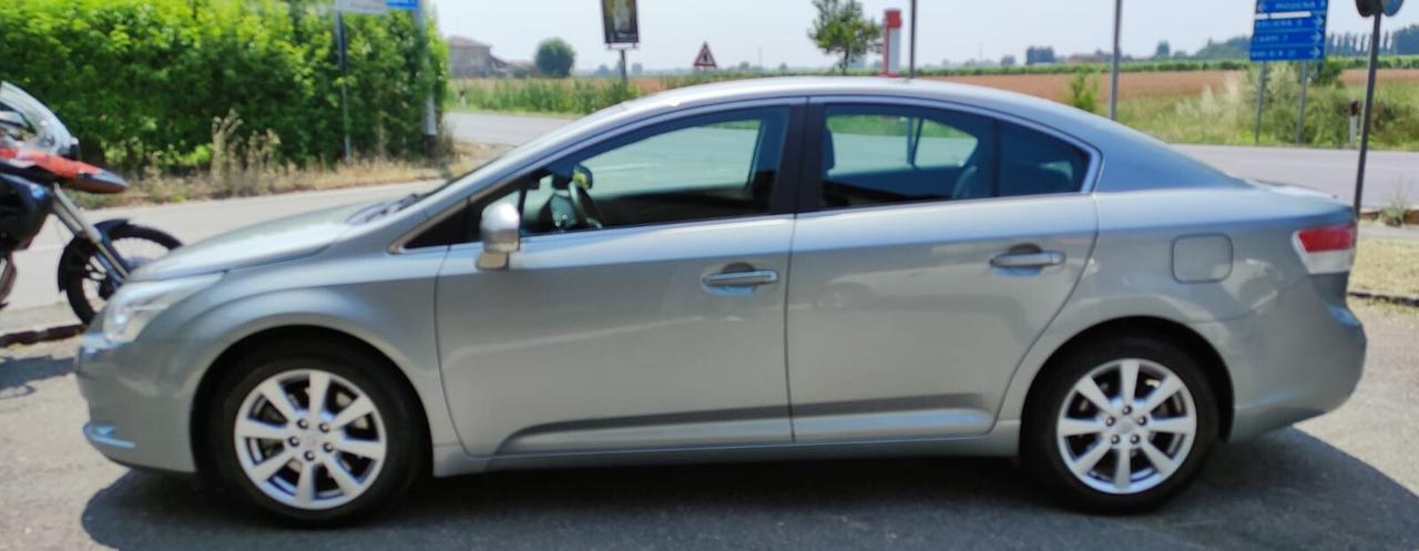 Toyota Avensis 2.2 D-4D Executive