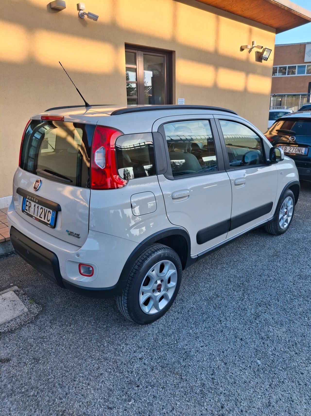 Fiat Panda 0.9 TwinAir Turbo Natural Power Trekking